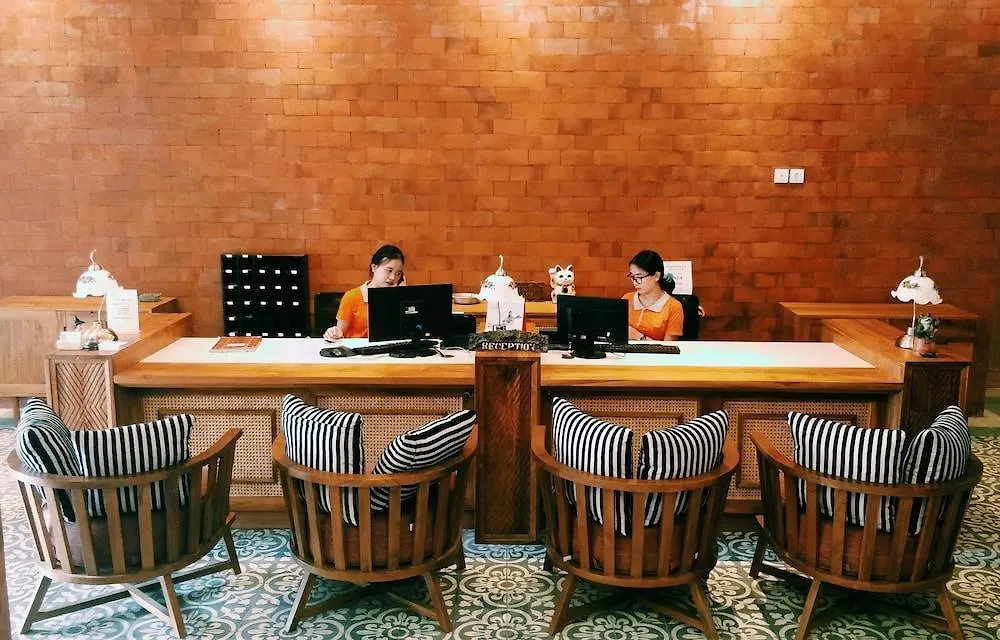 Fourteen Roses Beach Hotel Legian 3*,  Indonesia