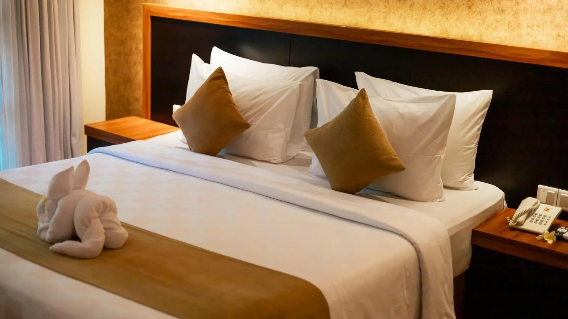 Fourteen Roses Beach Hotel Legian 3*,  Indonesia