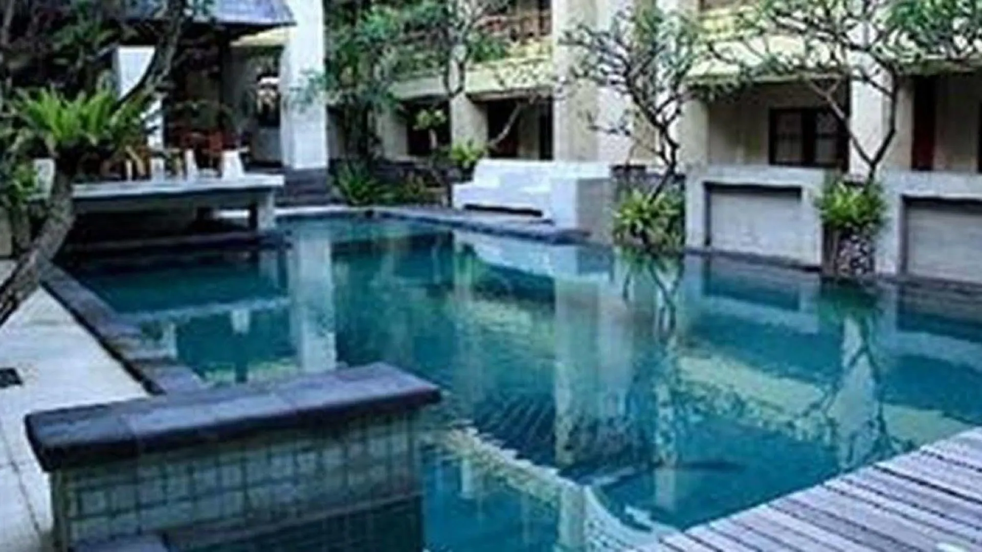 Fourteen Roses Beach Hotel Legian 3*,  Indonesia